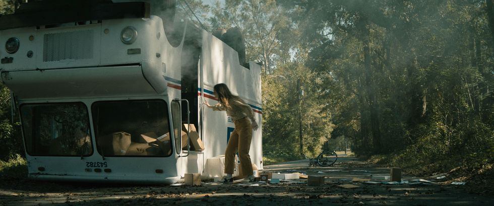 Kaitlyn Dever dans le rôle de Brynn, personne ne te sauvera