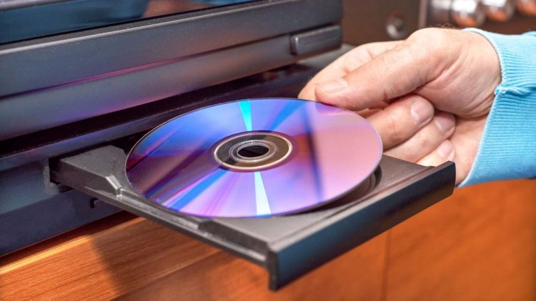 Les DVD meurent lentement – ​​mais c’est Best Buy qui pourrait les tuer complètement