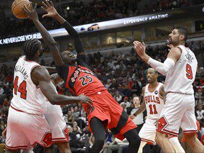 Les Raptors mettent le grand homme canadien Chris Boucher sur le banc, mais il sera de retour