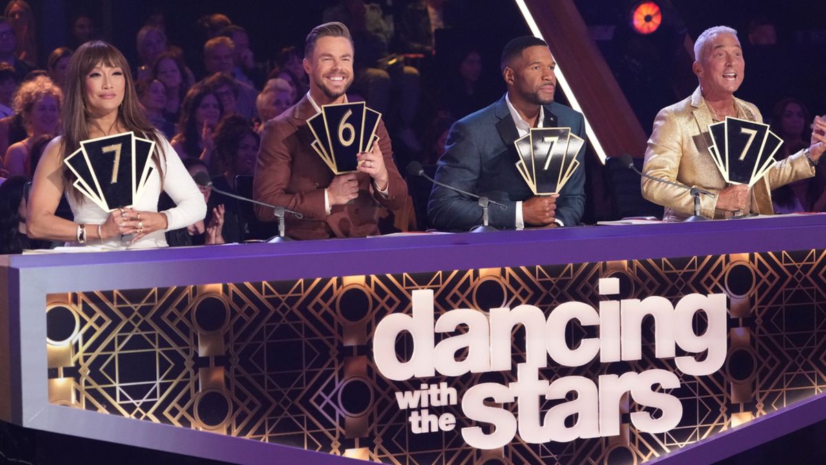 Dancing with the Stars Season 32 judges and guest judge Michael Strahan