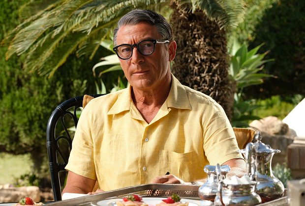 [PHOTOS] Jason Isaacs dans le rôle de Cary Grant dans la série ITV/BritBox ‘Archie’ – TVLine