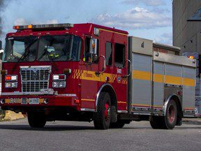 Un camion de pompiers de Toronto.