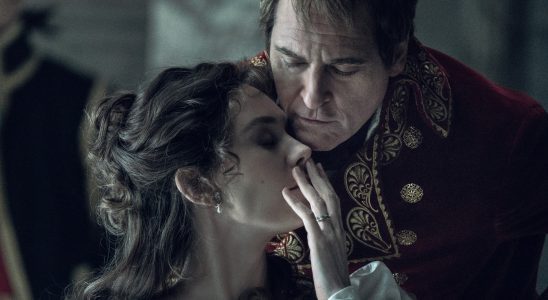 Vanessa Kirby règne sur le cœur de Joaquin Phoenix dans la nouvelle bande-annonce de Napoléon de Ridley Scott