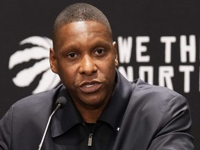 Masai Ujiri, président et vice-gouverneur des Raptors, a encore une fois fait référence à « l'égoïsme » qui a tourmenté la décevante équipe de .500 de l'année dernière, une équipe qu'il avait également décrite comme une équipe qu'il « n'aimait pas regarder » jouer.  Getty Images