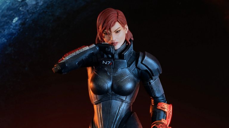 BioWare corrige sa grosse bévue avec cette statue Mass Effect Day Shepard
