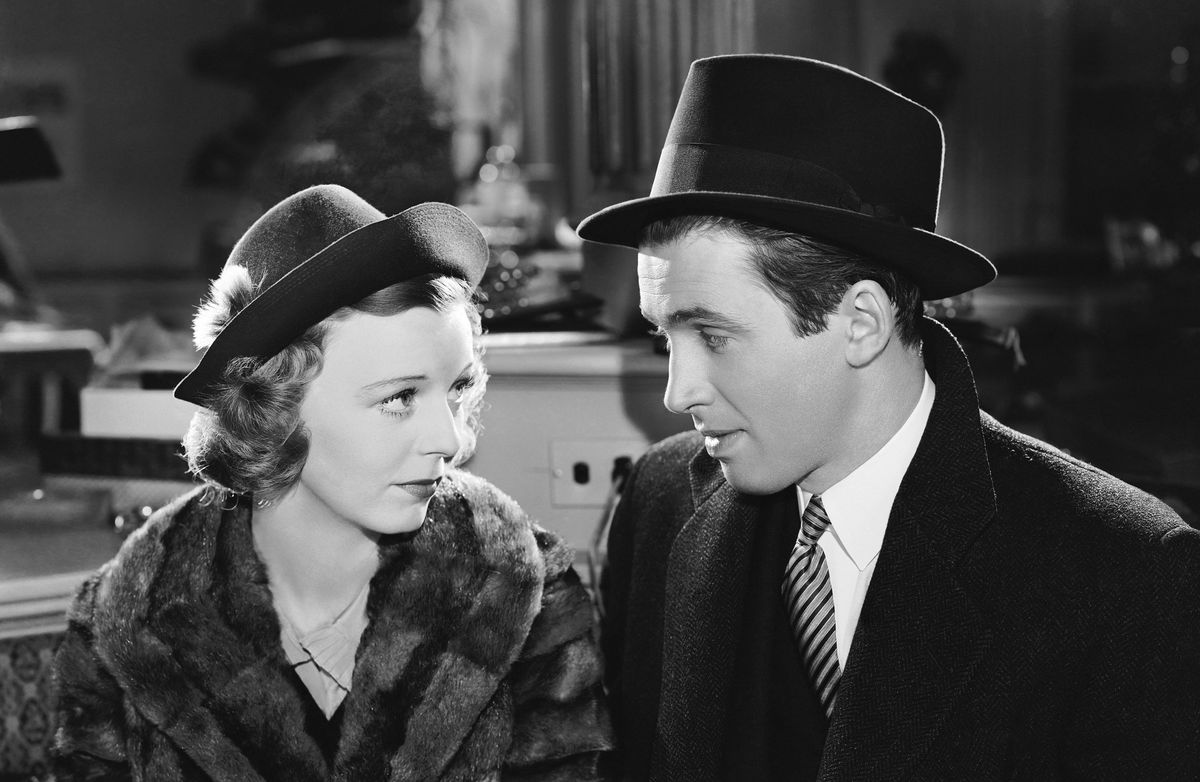 (De gauche à droite) Margaret Sullavan et James Stewart dans The Shop Around The Corner.