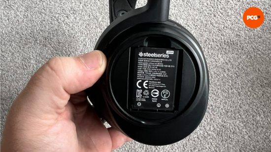 une image du stockage de batterie amovible du Nova Pro Wireless