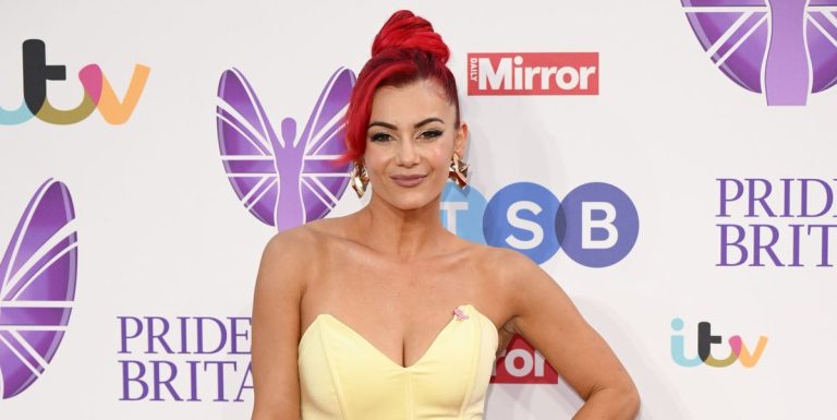 Dianne Buswell de Strictly révèle que son père subit une chimiothérapie dans le cadre d'une mise à jour sur sa santé émotionnelle
