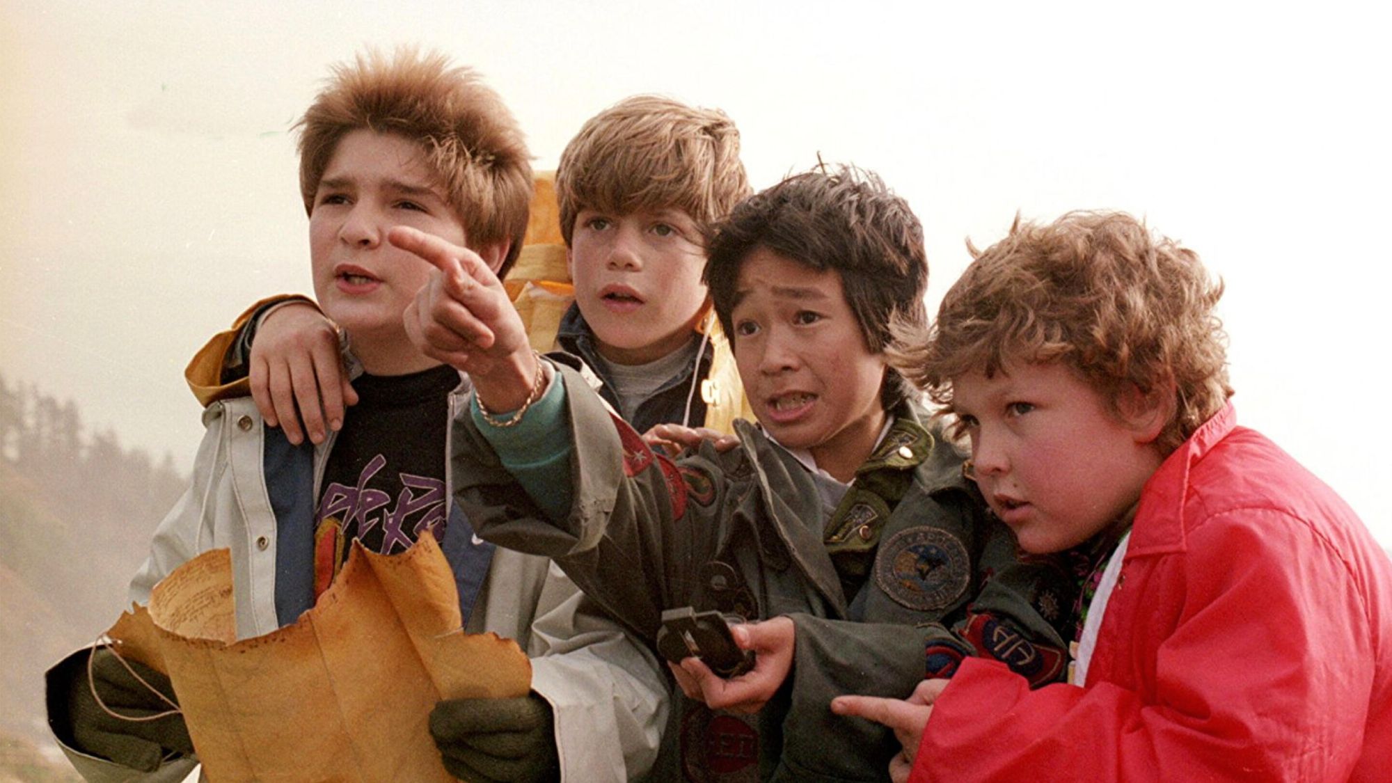 Corey Feldman, Sean Astin, Ke Huy Quan et Jeff Cohen dans Les Goonies