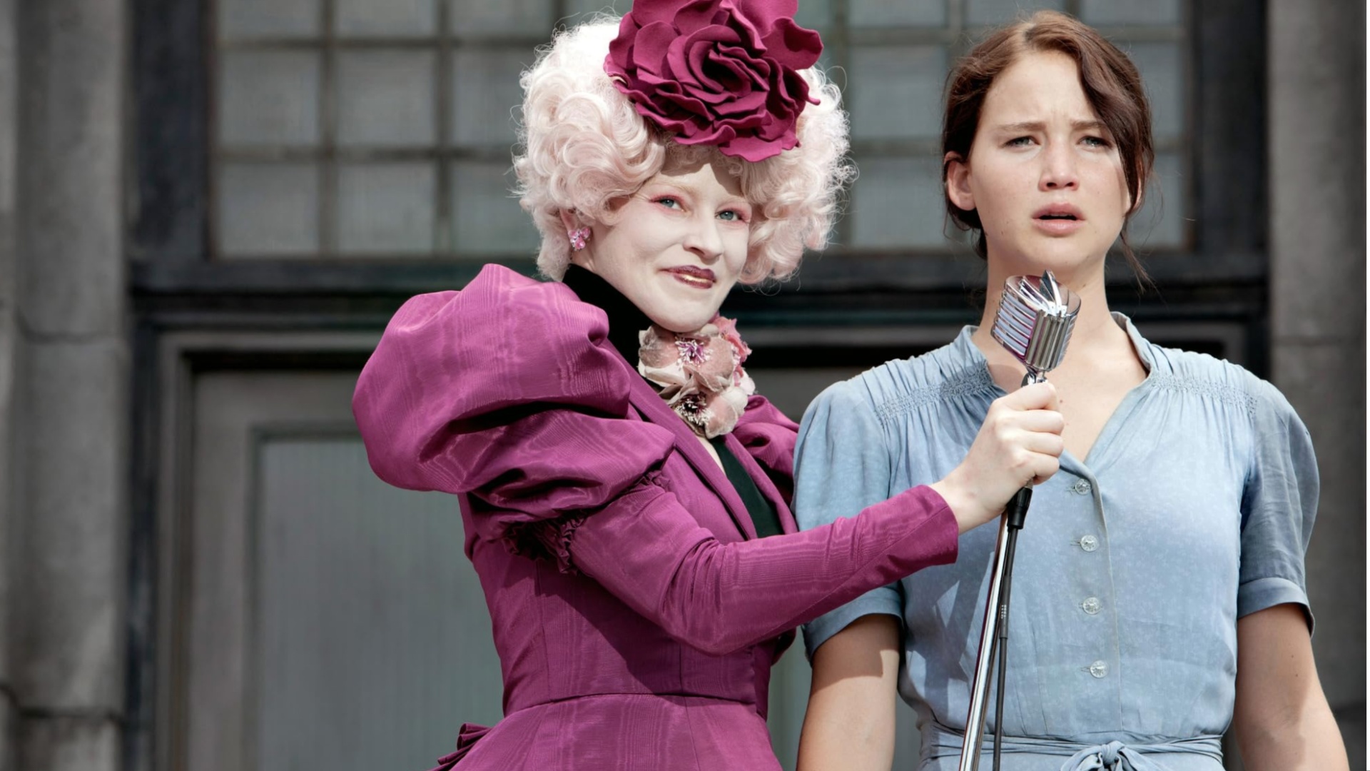 Elizabeth Banks et Jennifer Lawrence dans Hunger Games