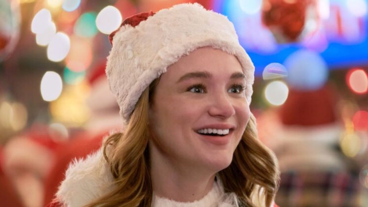 Hunter King in Hallmark