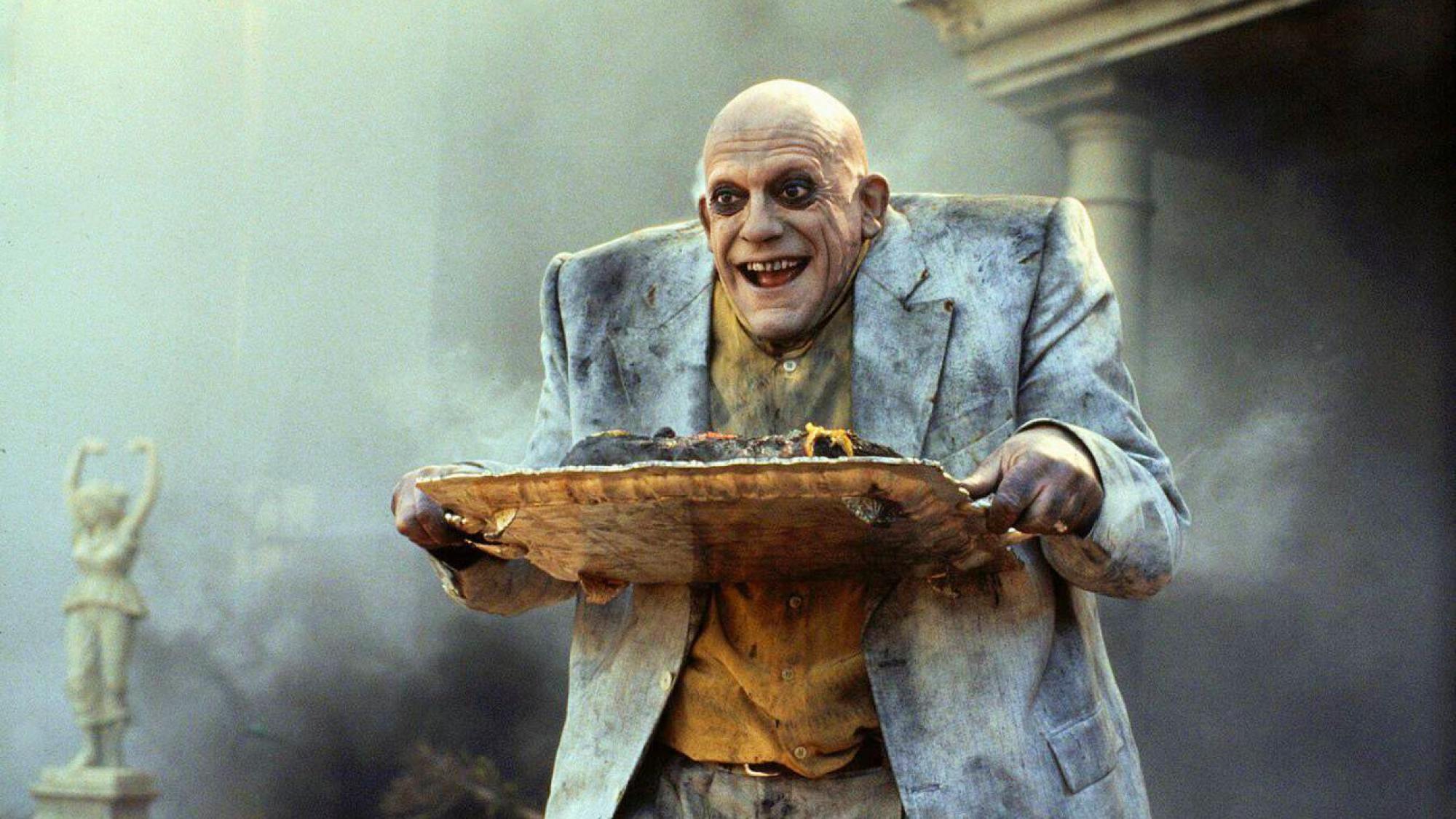 Christopher Lloyd dans le rôle de l'oncle Fester dans Les valeurs de la famille Addams