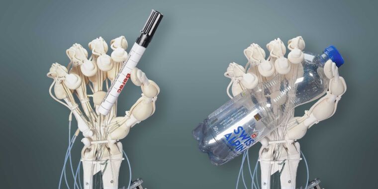 Des scientifiques impriment en 3D une main robotique avec des os et des tendons semblables à ceux des humains