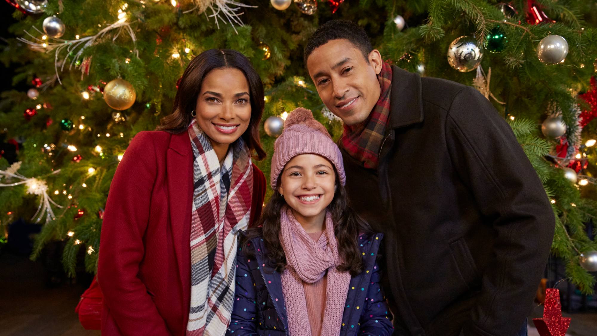 Rochelle Aytes, Grace Sunar et Mark Taylor dans Un arbre de Noël pousse au Colorado