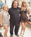 Ron Jeremy, star de près de 2 500 films pornographiques, fait l'objet d'une enquête pour agression sexuelle.