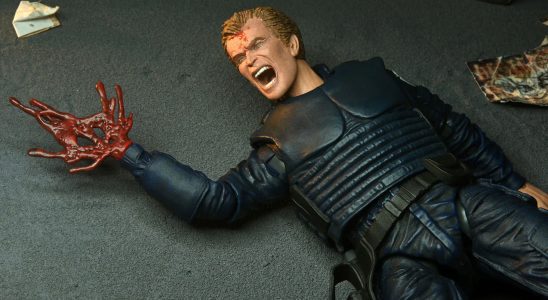 Cool Stuff : la nouvelle figurine RoboCop de NECA recrée la disparition horrible d'Alex Murphy