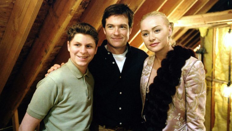 Michael Cera, Jason Bateman, and Portia de Rossi in 