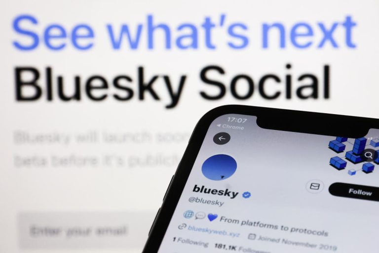 Bluesky atteint 2 millions d’utilisateurs et publiera bientôt une interface Web publique