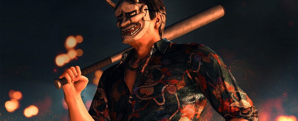 Image of man with Oni wearing Oni mask in Like a Dragon Gaiden.