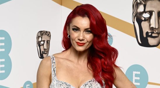 Dianne Buswell de Strictly s'effondre alors qu'elle partage le point sur la santé de son père