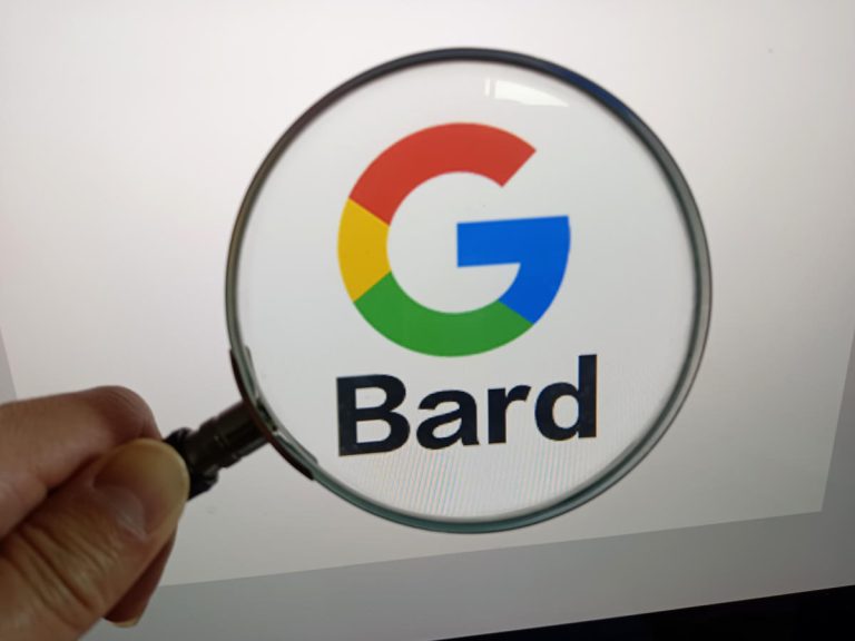 Google poursuit les escrocs qui auraient publié une imitation de Bard remplie de logiciels malveillants