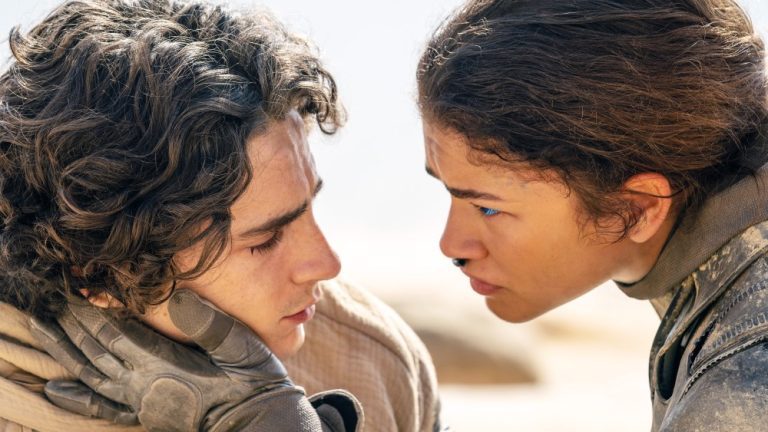 DUNE: PART TWO, (aka DUNE: PART 2, aka DUNE 2), from left: Timothee Chalamet, Zendaya, 2023. ph: Niko Tavernise / © Warner Bros. / Courtesy Everett Collection