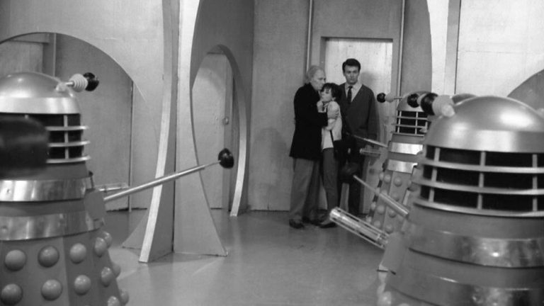 La première histoire de Doctor Who Dalek à sortir en couleur pour célébrer l’anniversaire de la série