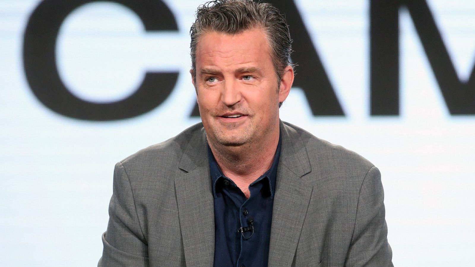 Le certificat de décès de Matthew Perry ne révèle pas la cause du décès, l'enquête est toujours en cours
