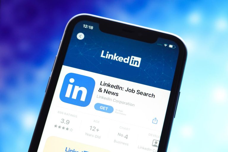 Le dernier avantage premium de LinkedIn est un coach professionnel en IA