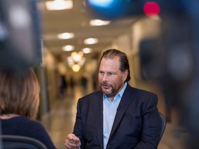 Marc Benioff, directeur général de Salesforce.com, affirme que personnellement, il ne travaille pas bien dans un bureau.