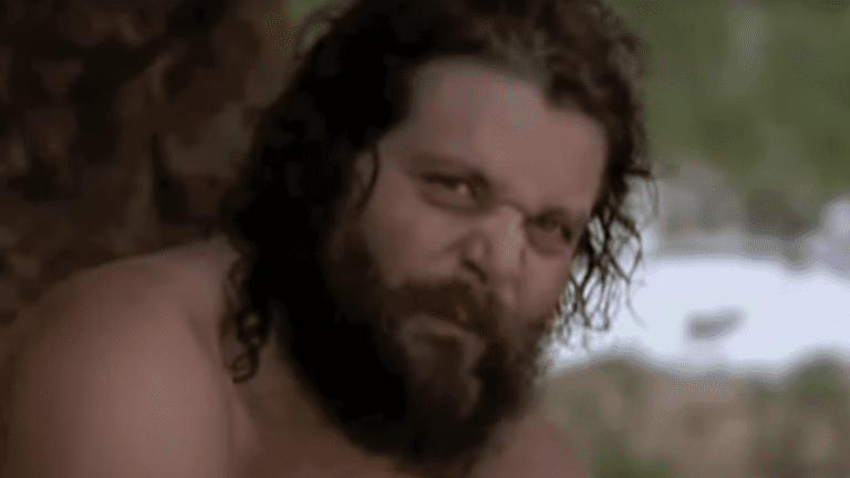 Rupert Boneham talks to the camera on Survivor.