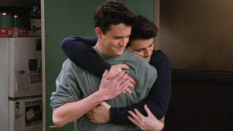 Matt LeBlanc rend hommage à son ancien co-star de Friends, Matthew Perry
