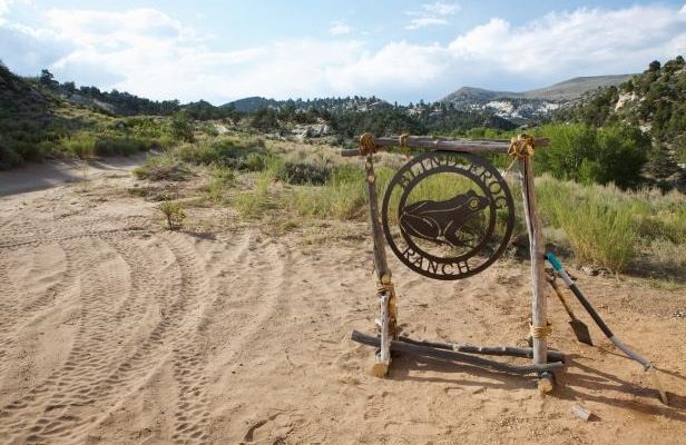 Mystery at Blind Frog Ranch TV Show on Discovery Channel: canceled or renewed?