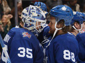 NOTES DES MAPLE LEAFS : Réglage des horloges biologiques pour l’heure de Stockholm