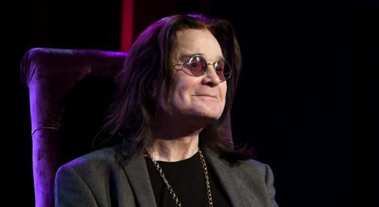 Ozzy Osbourne dit qu'il espère donner un dernier spectacle au milieu des problèmes de santé : "Je mourrai en homme heureux"