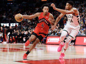 Qu’est-ce que c’est que ça ?  Les Raptors ont infligé des coups choquants à Giannis, Lillard et Milwaukee