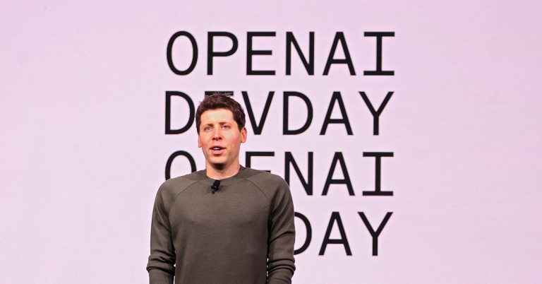 Sam Altman explique avoir été licencié et réembauché par OpenAI