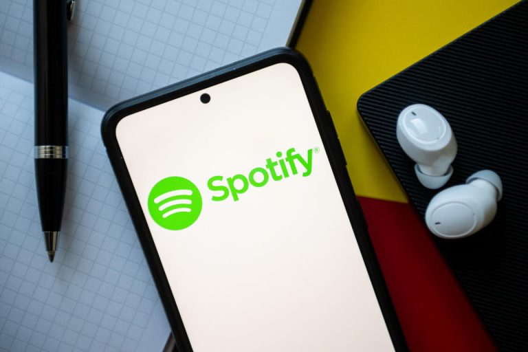 Spotify confirme qu’il n’offrira pas de paiement pour les chansons comptant moins de 1 000 écoutes