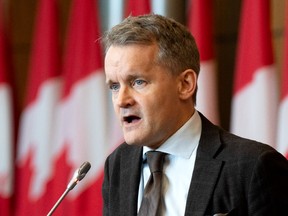 Le ministre du Travail Seamus O'Regan.