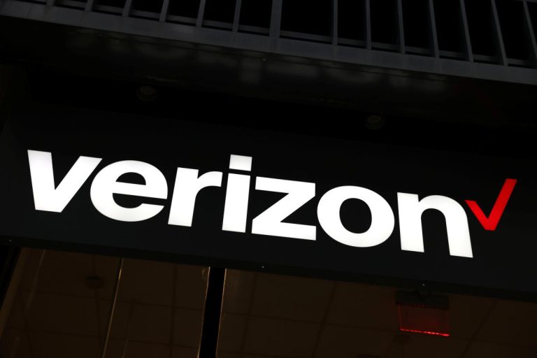 Verizon pourrait bientôt proposer un ensemble de 10 $ de forfaits Netflix et Max financés par la publicité