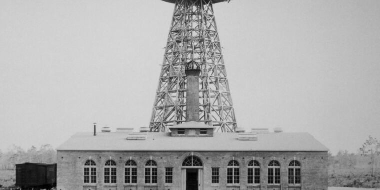 Le site historique du laboratoire Wardenclyffe de Nikola Tesla en danger après un incendie dévastateur