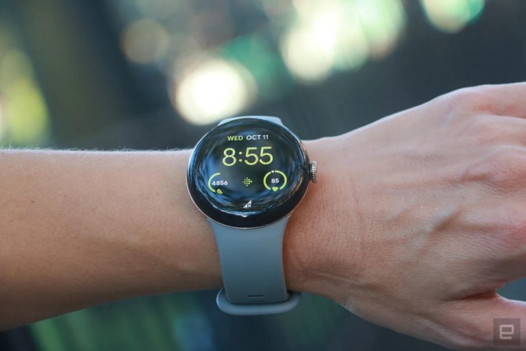 La Pixel Watch 2 de Google tombe à un nouveau plus bas de 300 $