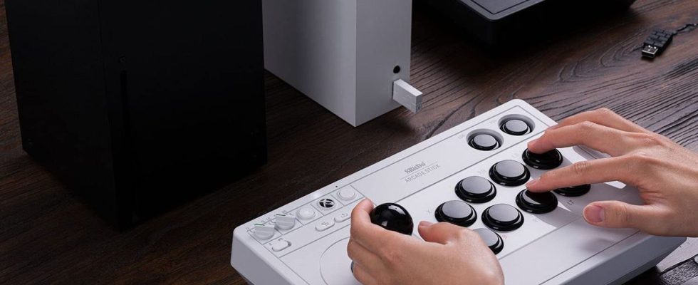 Obtenez le 8BitDo Arcade Stick pour seulement 74,99 $ chez Woot