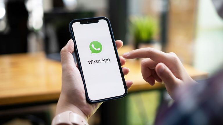 La mise à jour de WhatsApp marque un grand changement pour les utilisateurs d’iPhone : voici à quoi s’attendre