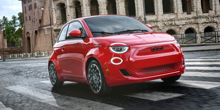 La petite Fiat 500e arrive aux États-Unis début 2024