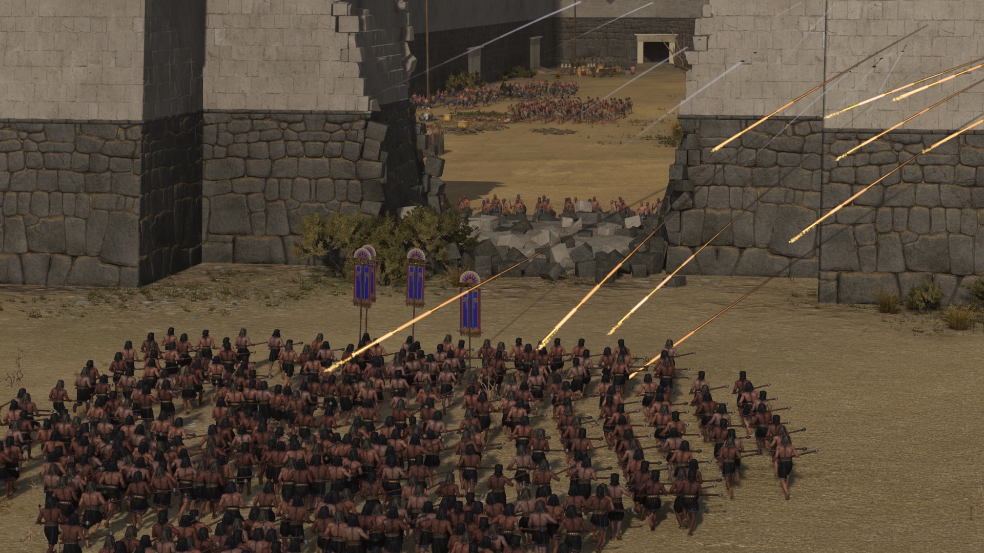 Revue de Total War Pharaoh : une ville assiégée.