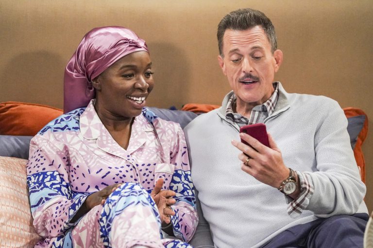  Bob ♥ Abishola : la saison cinq pour terminer la sitcom ;  CBS fixe la date finale de la série
