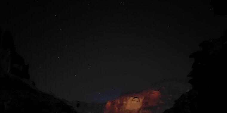 Daily Telescope : observer les étoiles avec un iPhone au fond du Grand Canyon