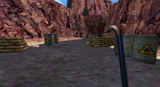 Half-Life: a screenshot showing the outside world and Gordon holding a blue crowbar.