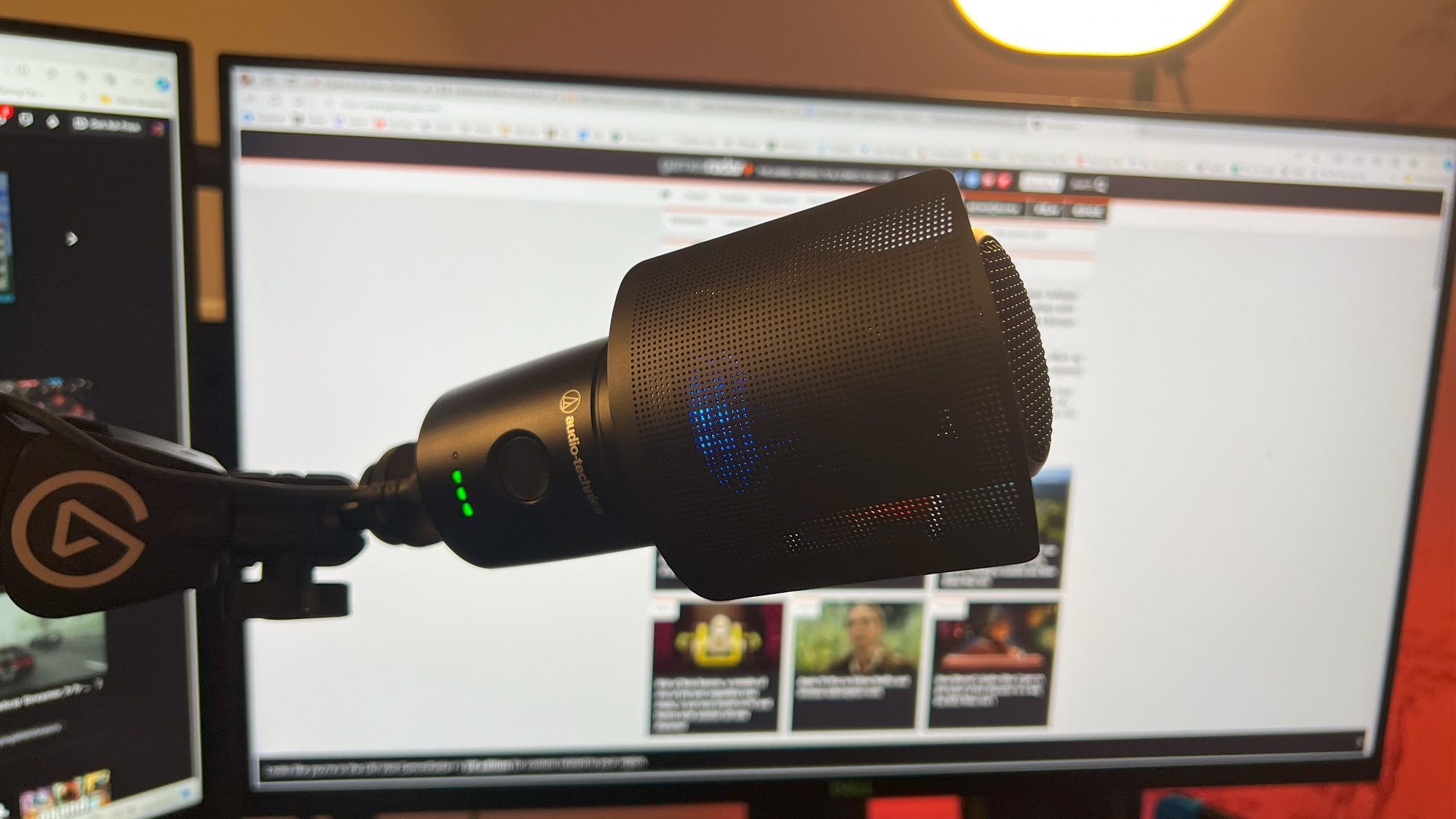 Audio-Technica AT2020USB-XP avec son filtre anti-pop inclus